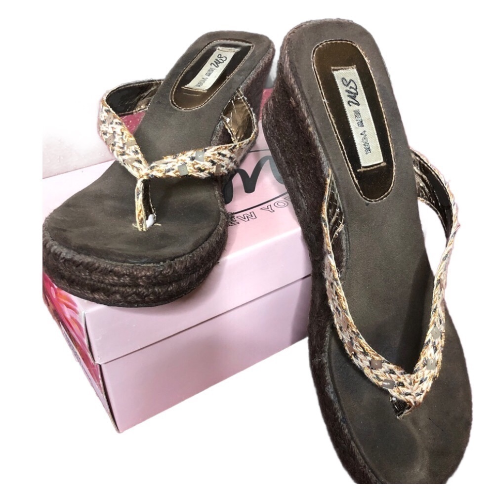 SM New York - Bronze, Ivory & Brown 3” Espadrille Wedge Thong Sandals - Size 9.5